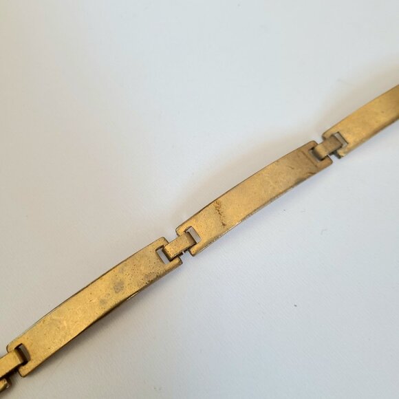 Gol tone metal belt. - Picture 5 of 8